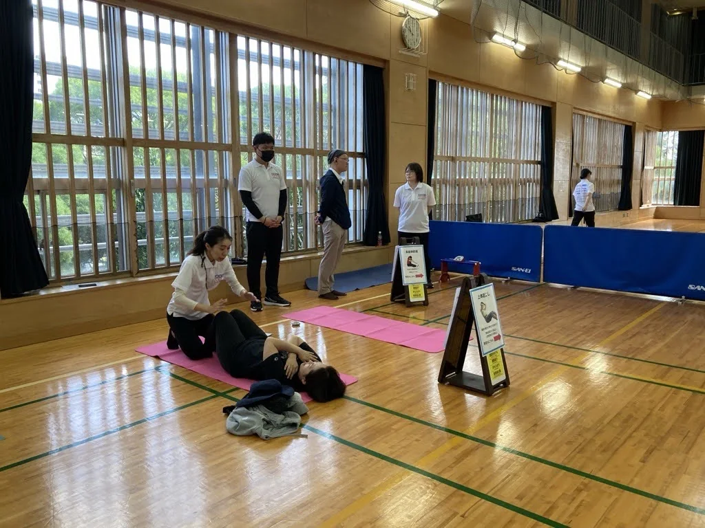 会場で運動チェックに取り組んでいる様子